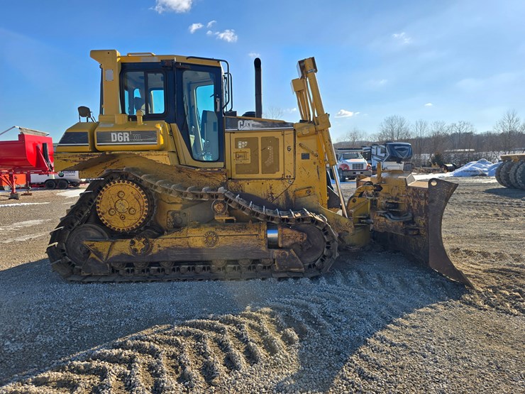 1999-caterpillar-d6r-xl-image-13