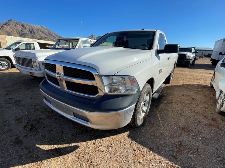 2016-dodge-1500-image-42