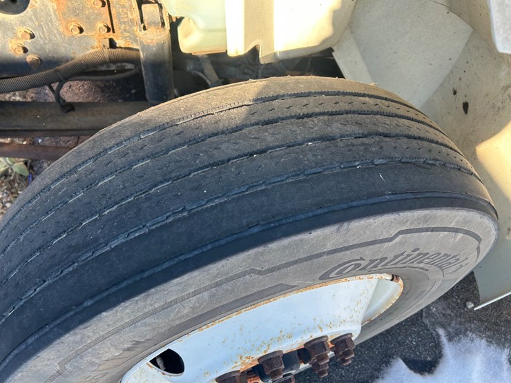 2010-international-durastar-4300-image-26