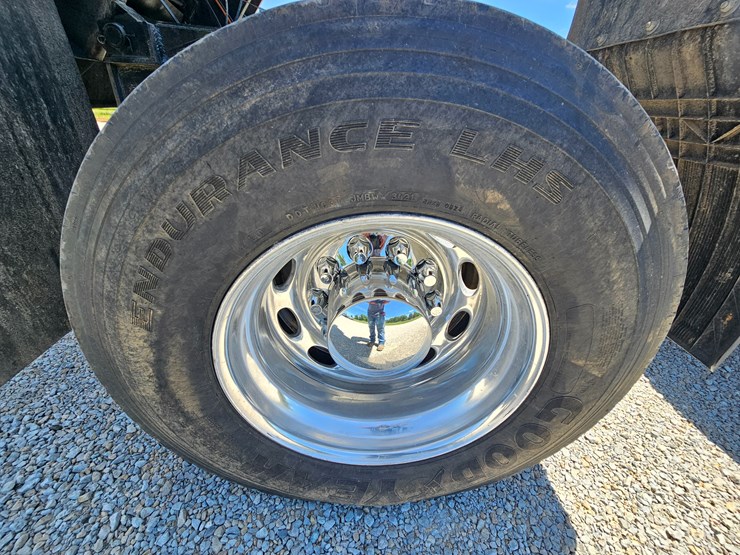 2012-peterbilt-382-image-98