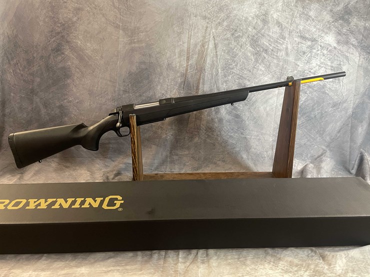 #2743-•-browning-a-bolt-iii-stacker-270-win-bolt-action-rifle,-sn:-17609yw358-image-1
