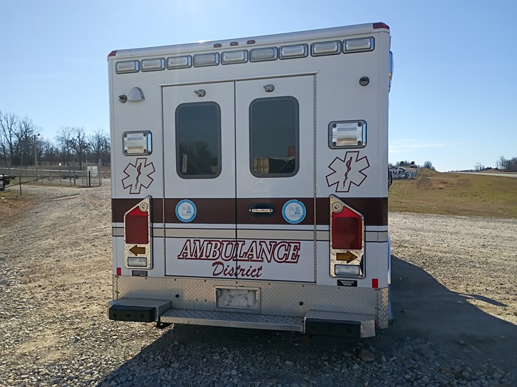 2009-ford-e450-image-10