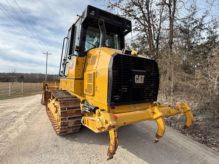 2023-caterpillar-953-image-6
