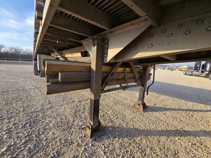 1998-reitnouer-flatbed-image-39