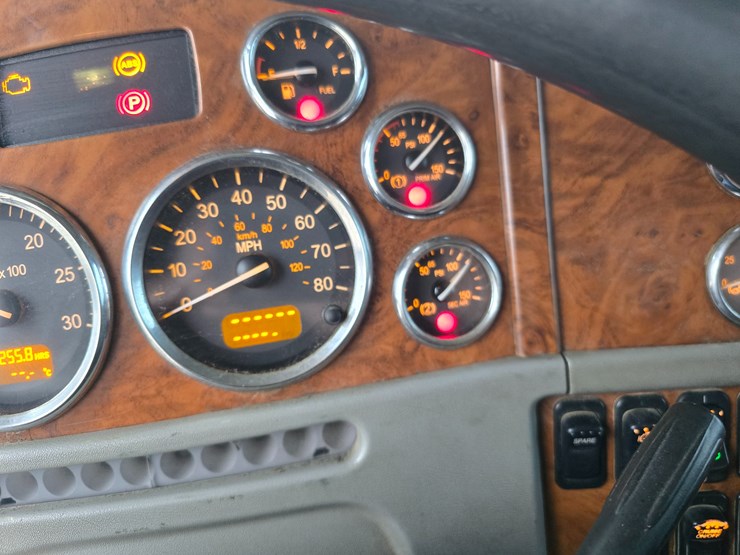 2007-peterbilt-379-image-76