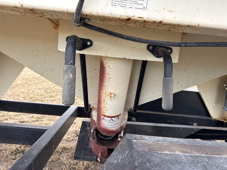 friesen-seed-tender-image-16