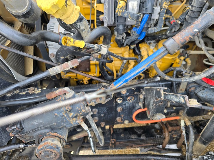 2012-caterpillar-660-image-84