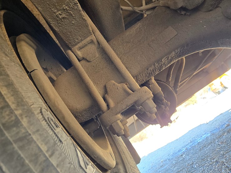 1996-freightliner-fl70-image-75