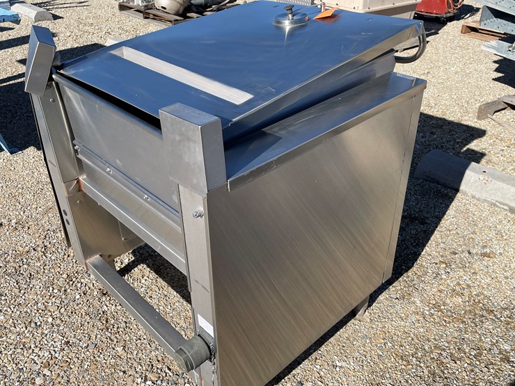 #3134-•-tilt-kettle-image-5