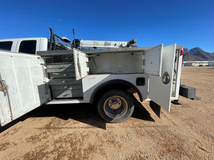 2013-ford-f450-image-14