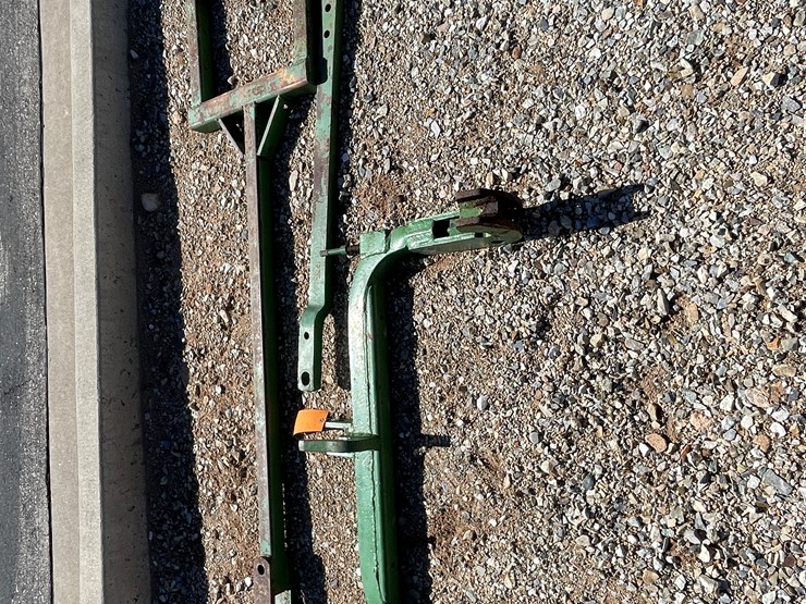 #3285-•-quick-hitch,-drawbar,-and-tow-bar-image-1