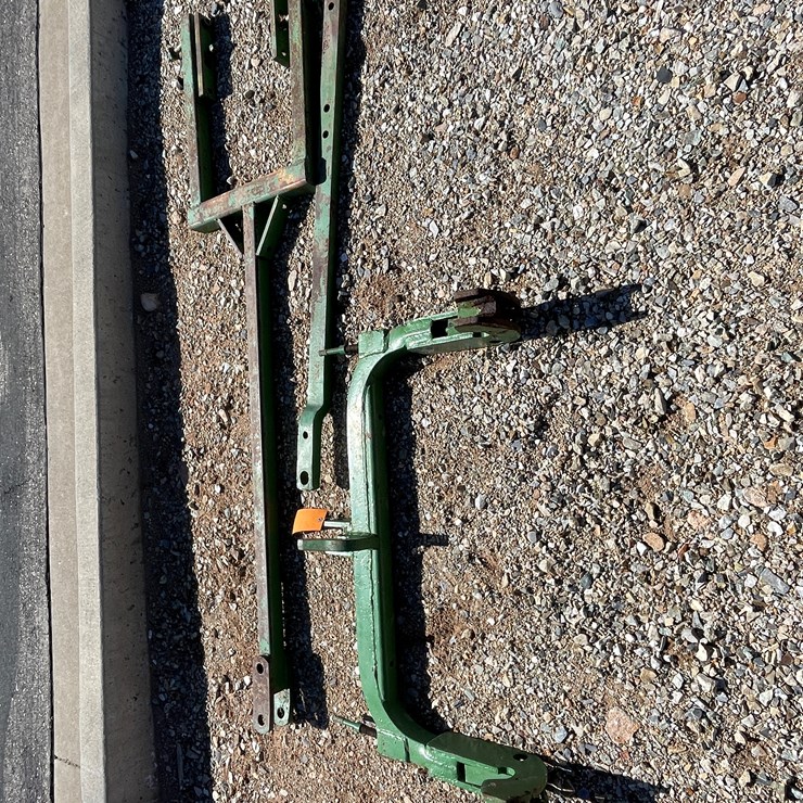 #3285 • Quick Hitch, Drawbar, and Tow Bar