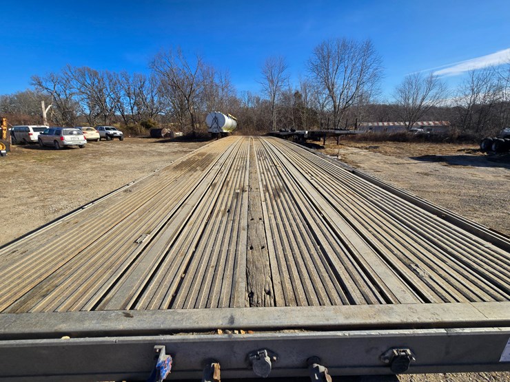 2000-reitnouer-flatbed-image-64