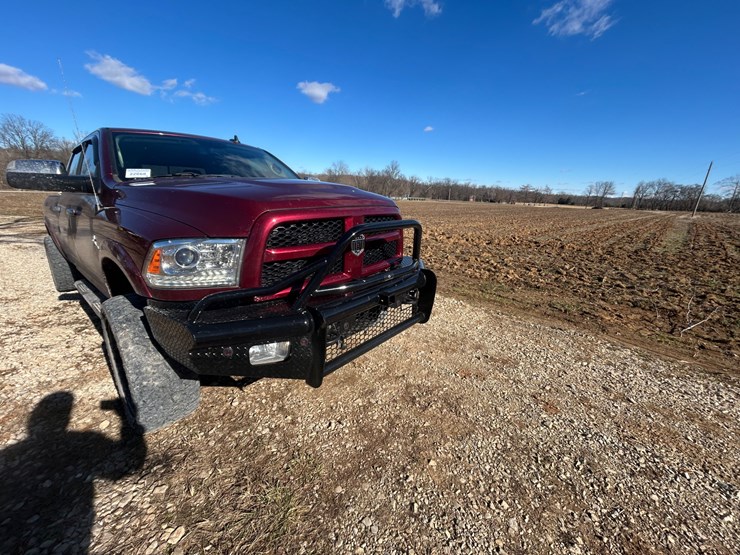 2018-dodge-3500-image-32