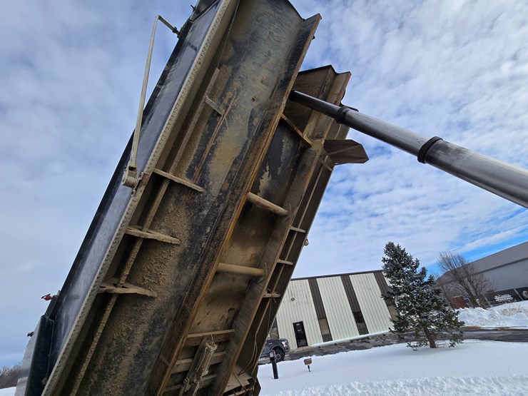 2012-caterpillar-660-image-48