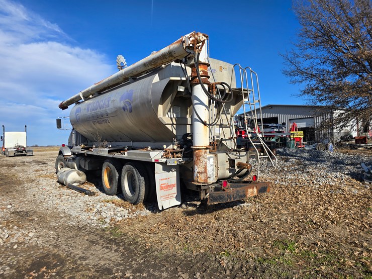 kenworth-t800-image-9