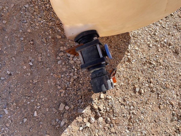 #3145-•-large-white-poly-tank-image-8