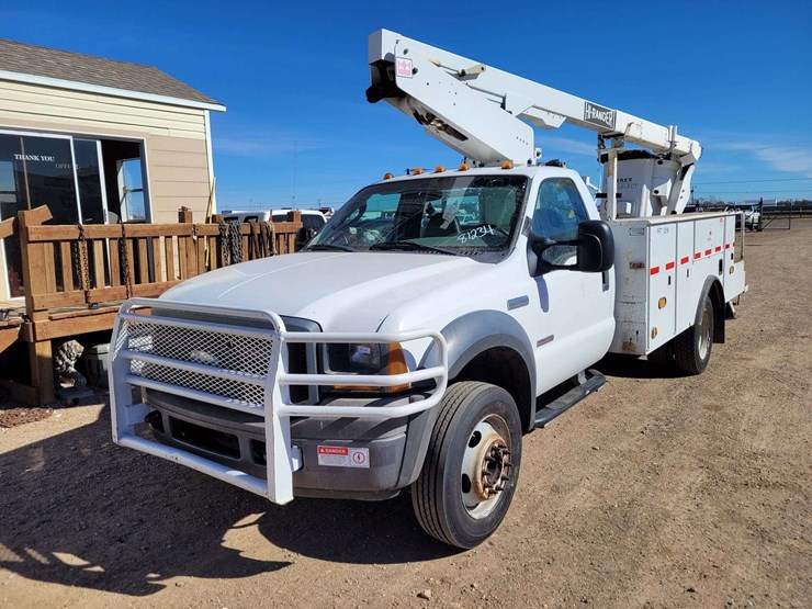 2005-ford-f550-image-1