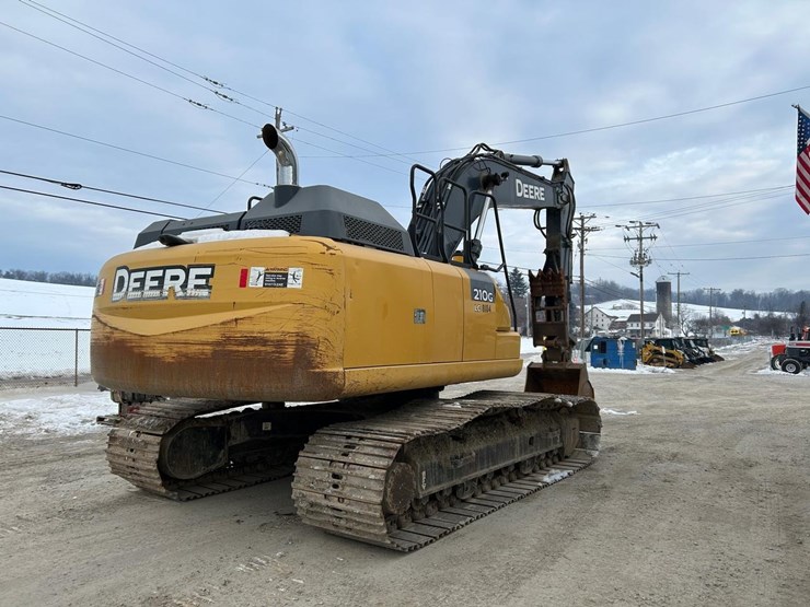 2019-deere-210g-lc-image-4