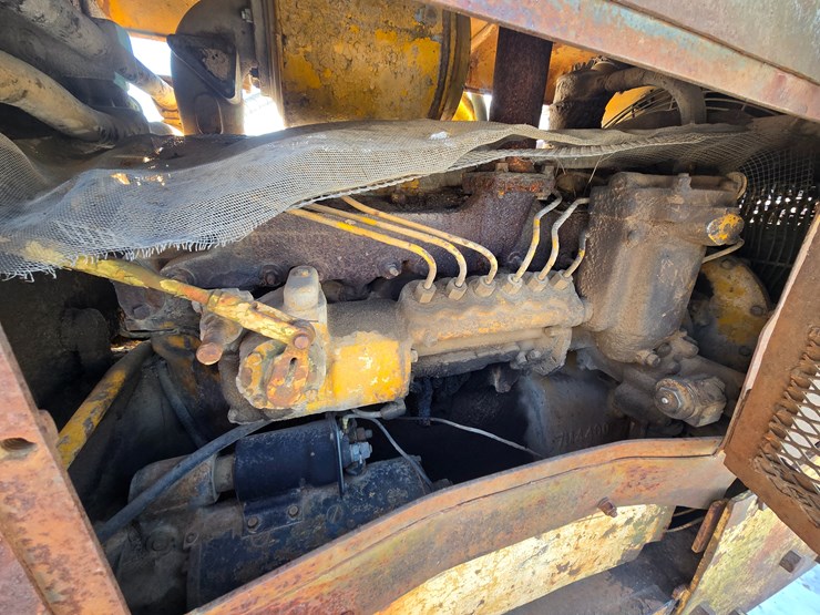 caterpillar-d6b-image-29