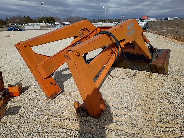 massey-ferguson-246-image-4