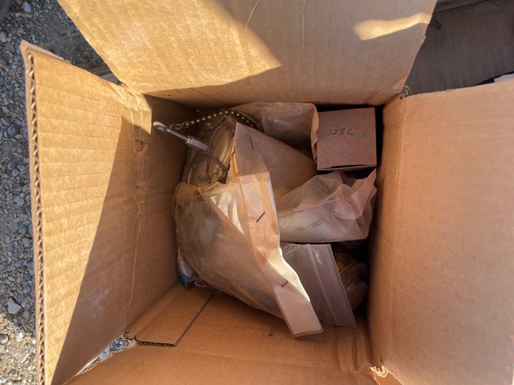 #3298-•-propane-bottles-and-propane-parts-image-7