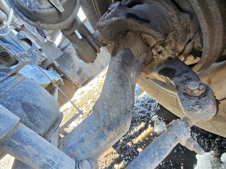 2012-freightliner-coronado-132-image-55