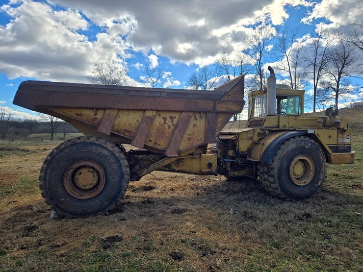 caterpillar-d25c-image-24