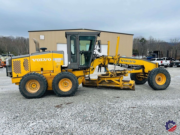 2003-volvo-g710b-image-4