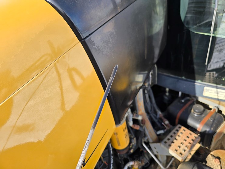 2003-challenger-mt855-image-78