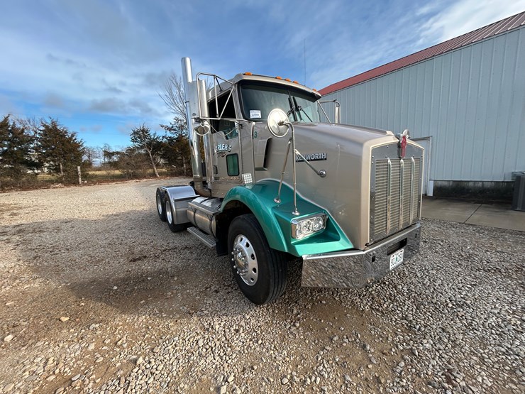 2001-kenworth-t800-image-34