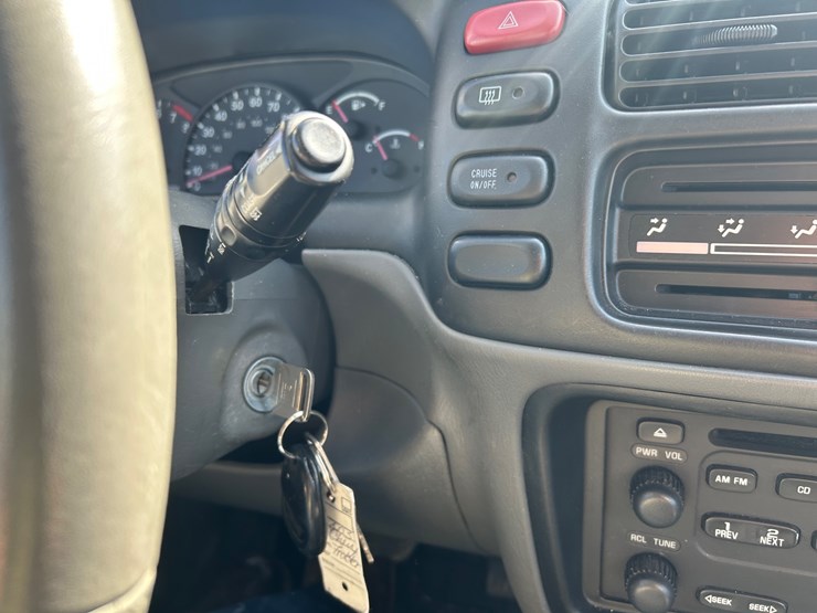 2003-chevrolet-tracker-image-54