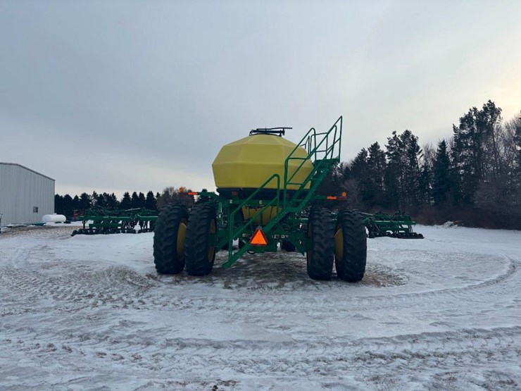 2015-john-deere-1835-image-4