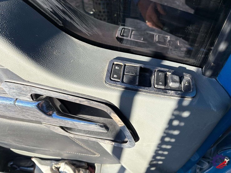 2020-kenworth-t880-image-78