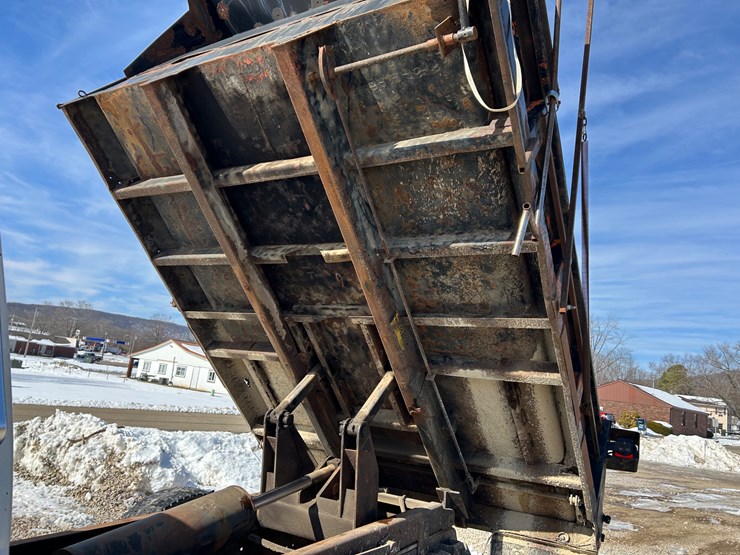 1984-ford-f700-image-53