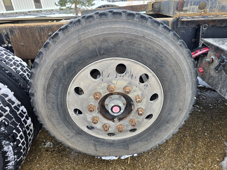 2012-caterpillar-660-image-61