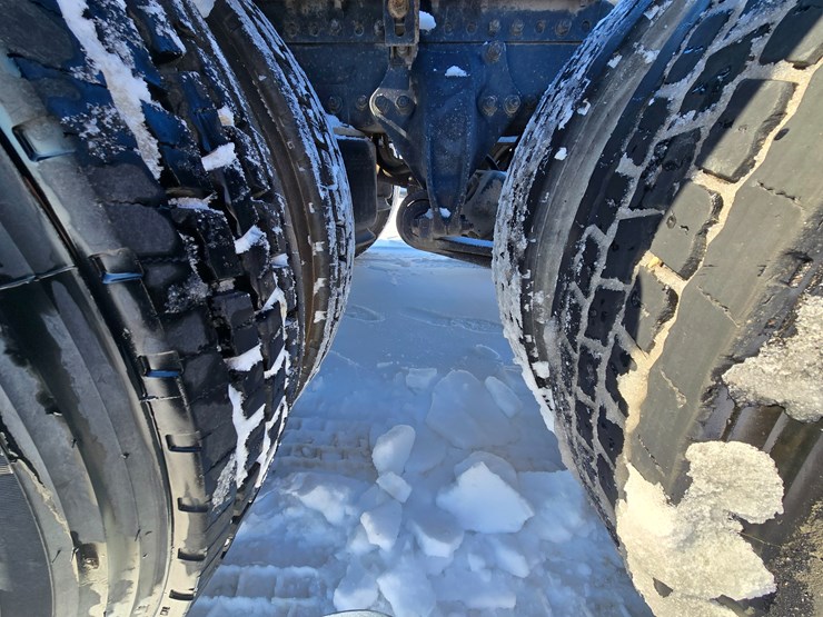 1995-freightliner-fld120-image-93