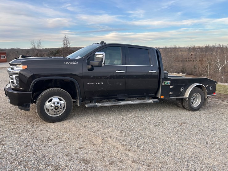 2021-chevrolet-silverado-3500-image-6