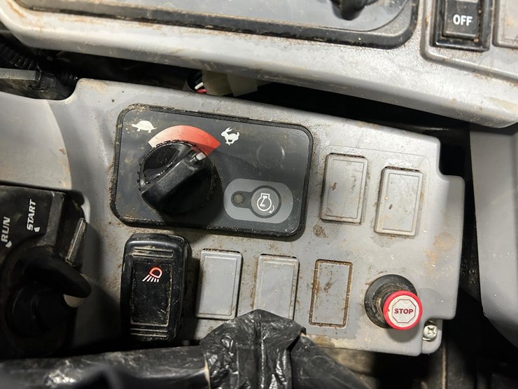 2021-kubota-u35-4-image-23