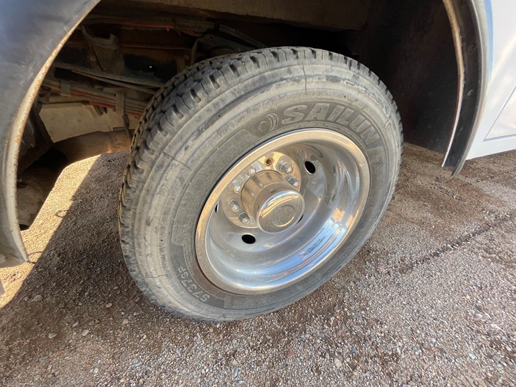 2013-ford-f450-image-130