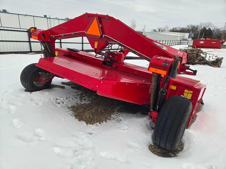massey-ferguson-1383-image-10