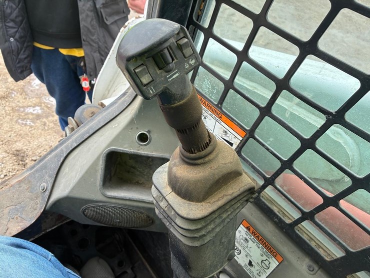 bobcat-t630-image-21