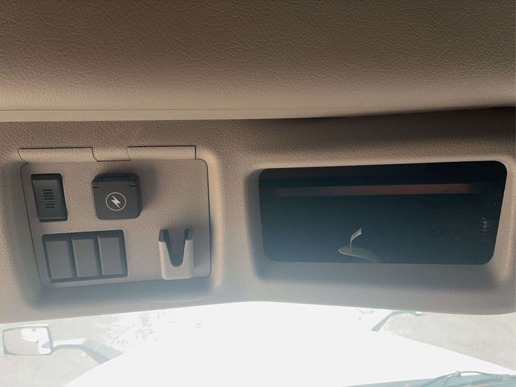 2019-volvo-volvo-vnl-tandem-axle-dual-conventional-new-generation-tractor-truck-image-43