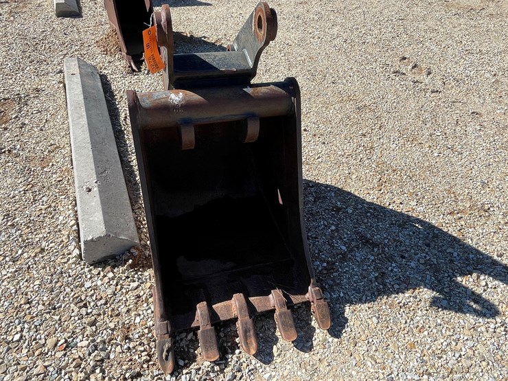 #3278-•-backhoe-buckets-image-17