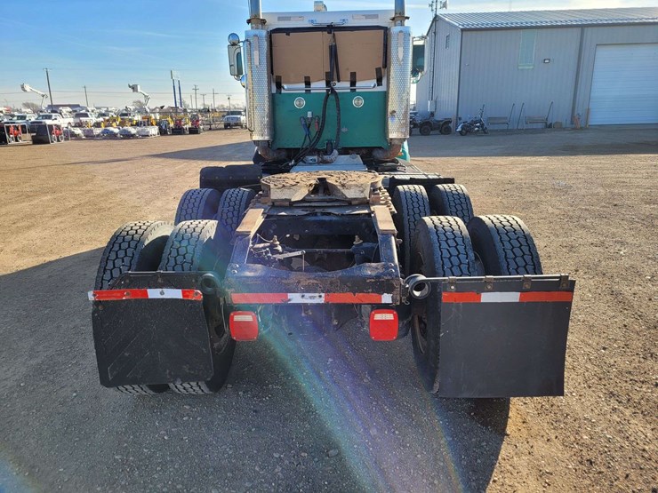 2007-peterbilt-386-image-9