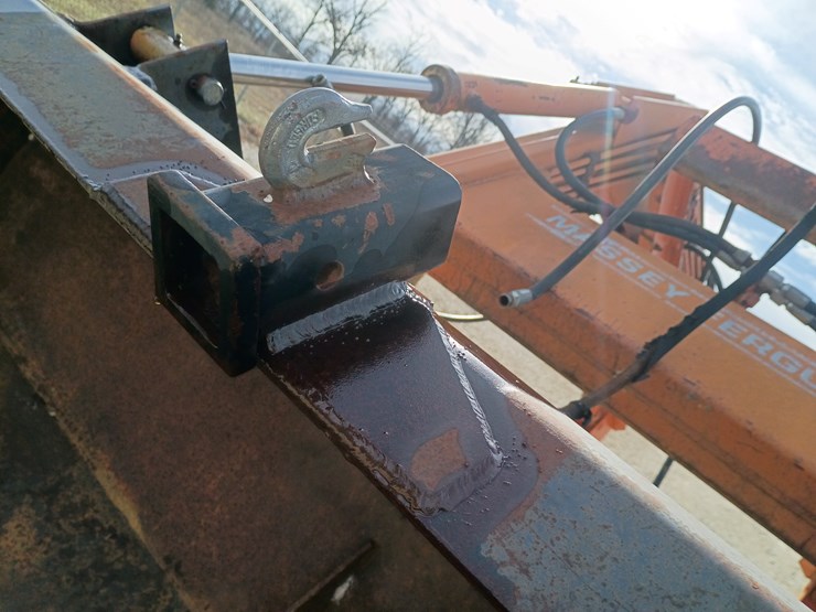 massey-ferguson-246-image-10