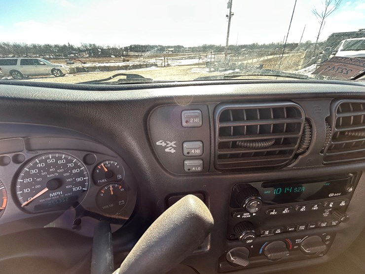 2003-chevrolet-s10-image-61