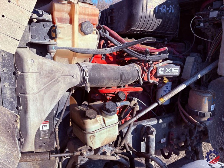 2018-freightliner-sd122-tri-axle-dump-truck-image-37