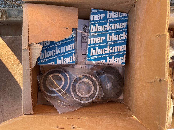 #3298-•-propane-bottles-and-propane-parts-image-6