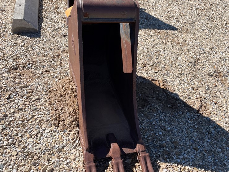 #3278-•-backhoe-buckets-image-37